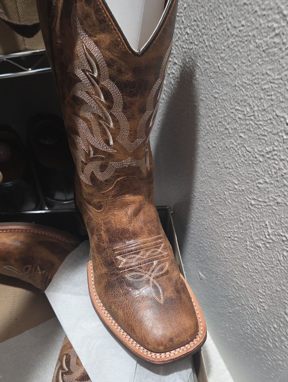 Old West Distressed Brown Leather Western Boots with Embroidered Shaft